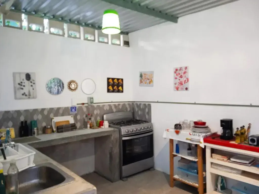 Room in Guest room - Low Budget Small Room, with Wi-Fi Private Bathroom at Downtown Cancun