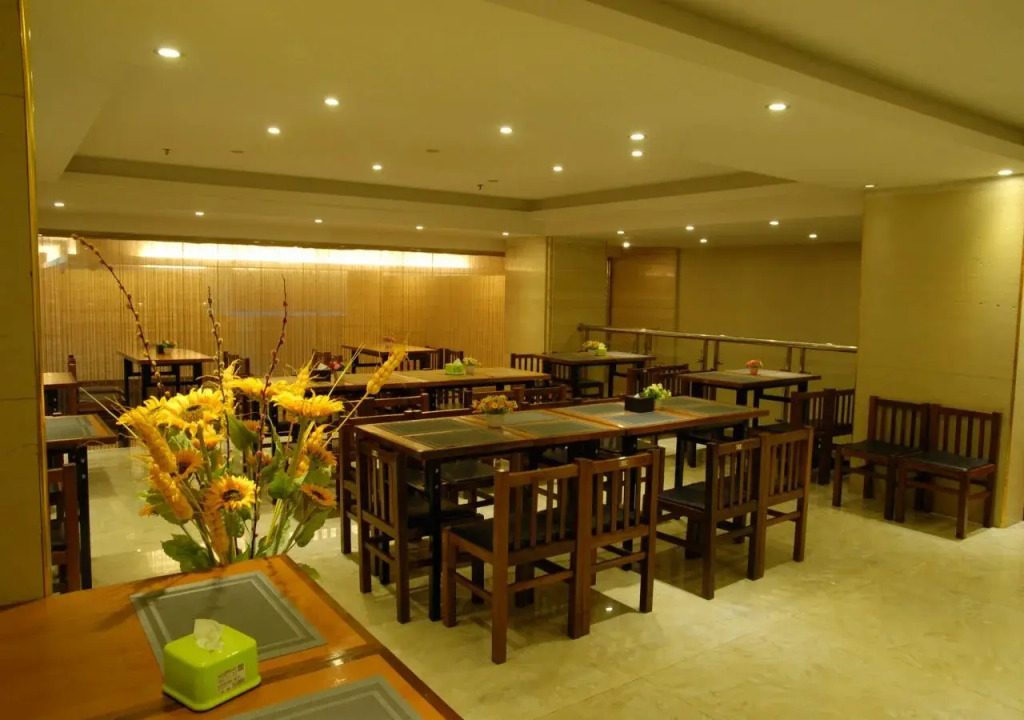 Homeinn Selected Hotel (Zhuhai Gongbei Huanyu City Shopping Center)