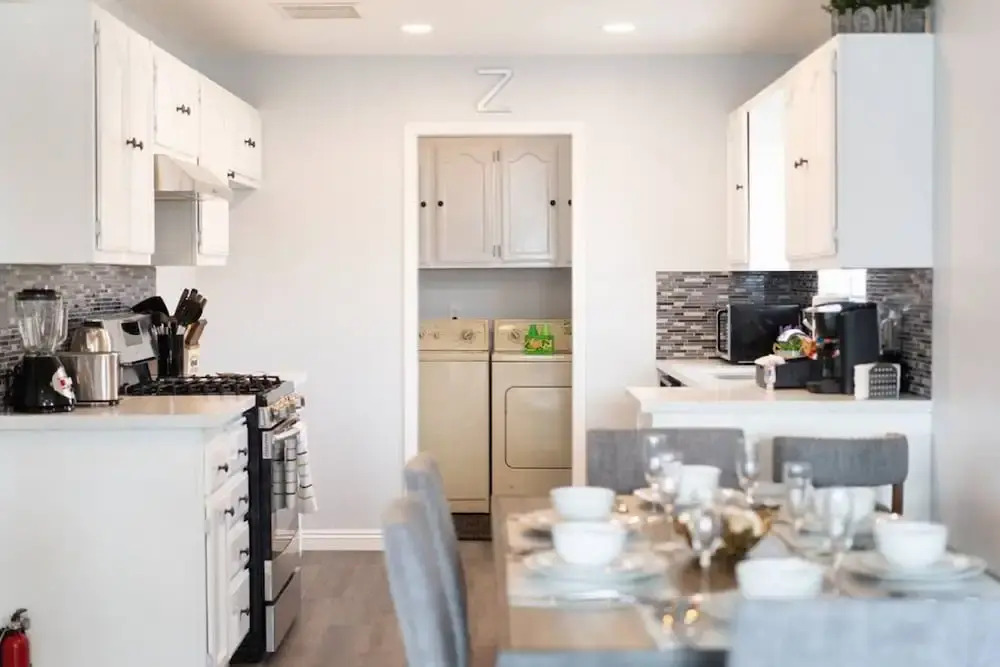 Large 4-bedroom House With AIR Hockey Table Close TO Disneyland IN Orange County p41