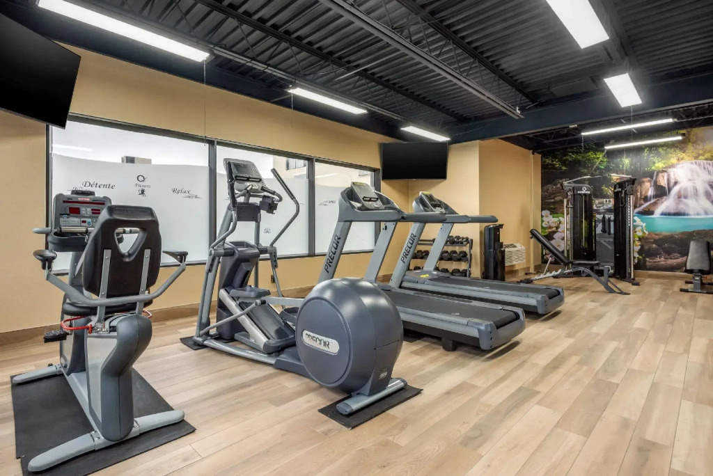 Quality Hotel Dorval Aeroport