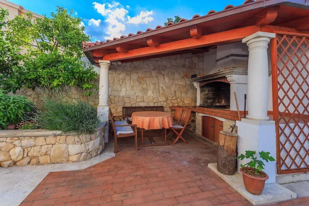 Villa Lola