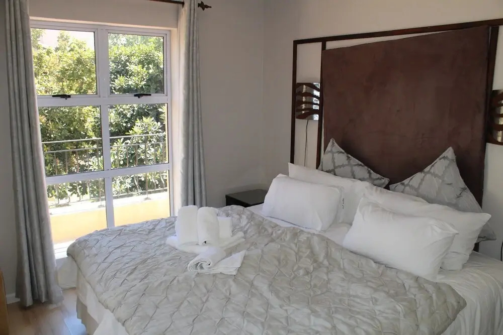 Villa Italia Apartments by CTHA