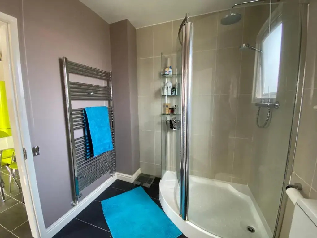 3 bed Apartment in Colliers Wood