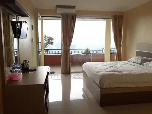 Cra Hotel