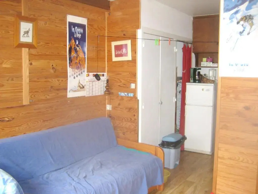Studio avec terrasse amenagee et wifi a La Grave a 3 km des pistes