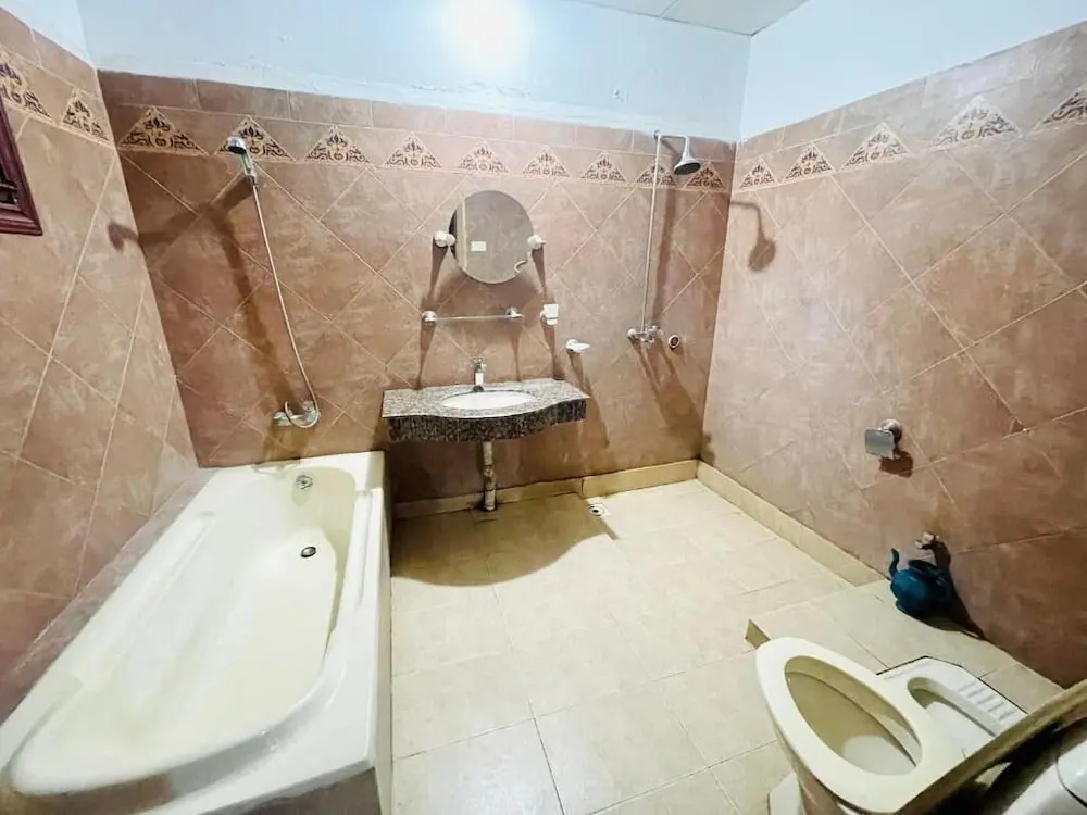 Hotel New Mid City Multan
