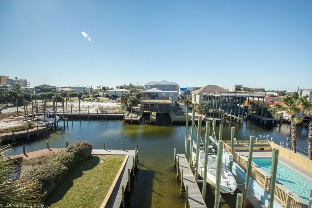 Captain Jax 5 Bedrooms 3 Bathrooms Home