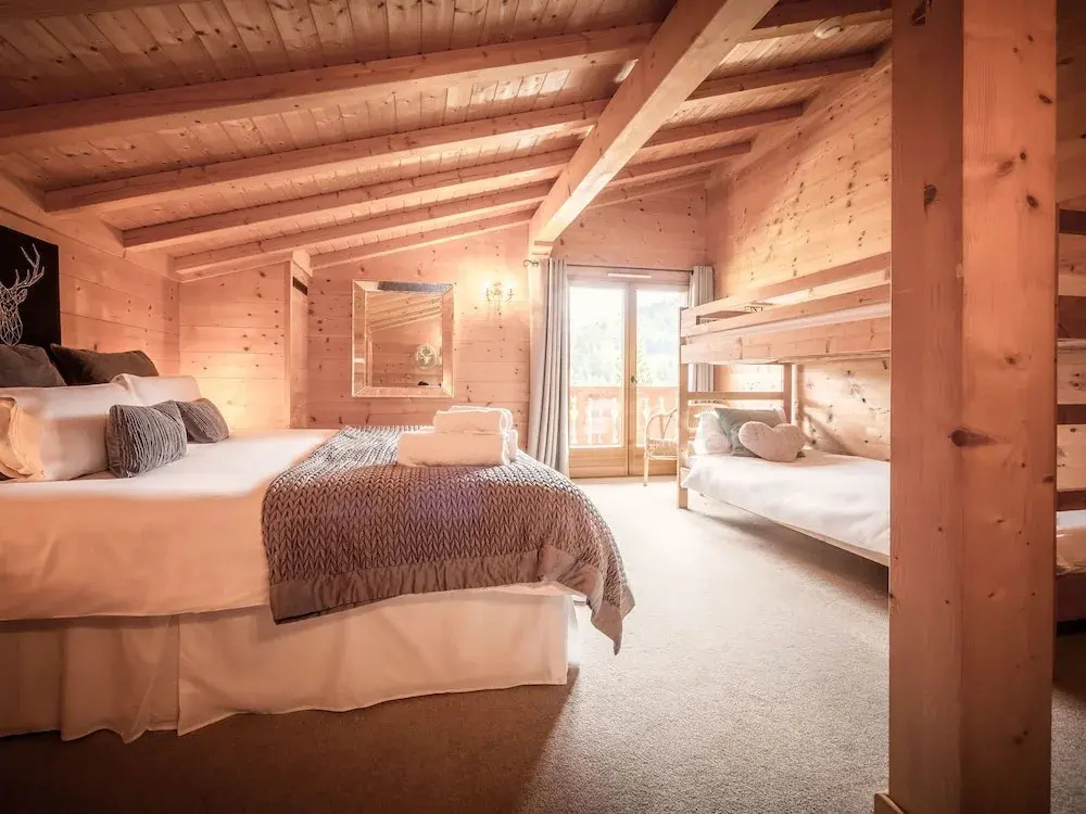 Luxury Holiday Home in La Côte-d'arbroz With Sauna
