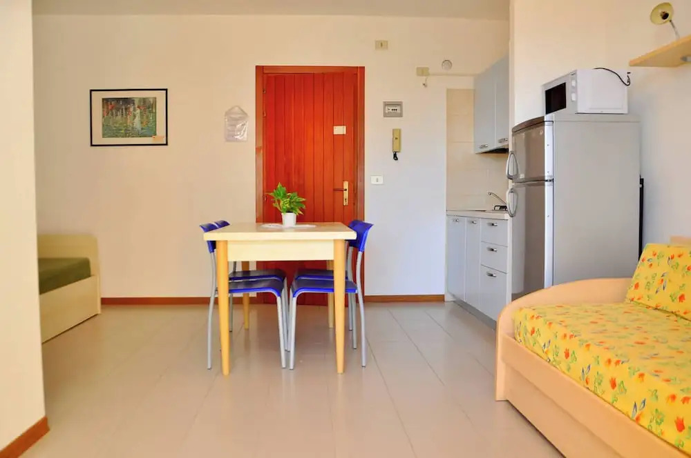 Bright and Functional Flat With Seaview Balcony