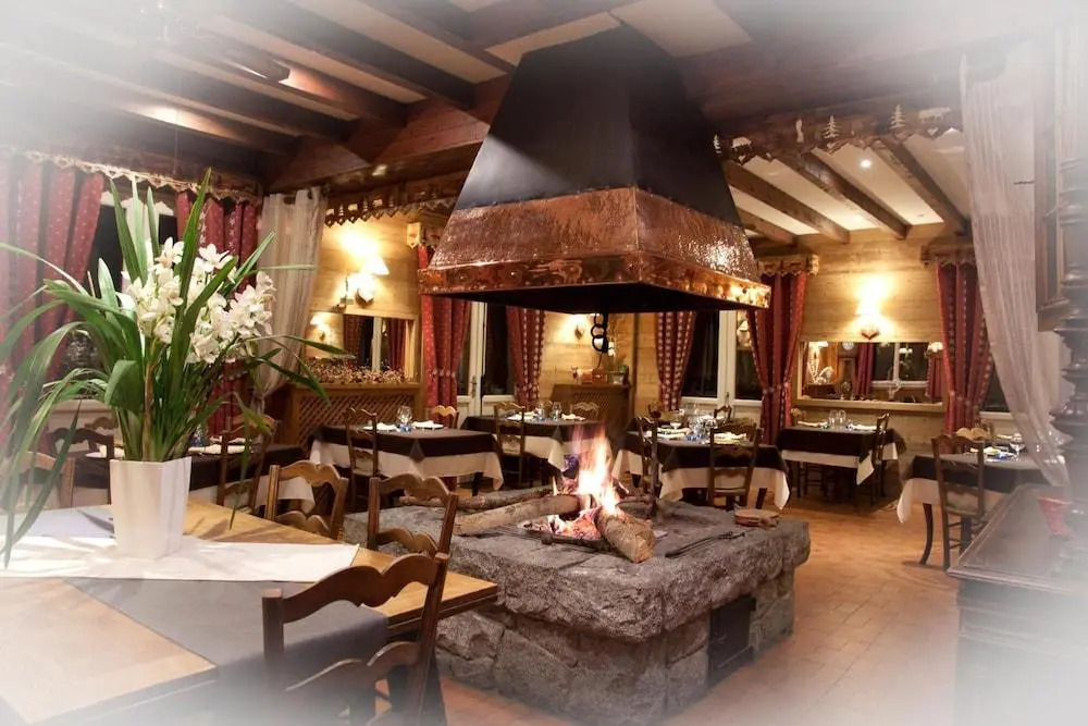Hôtel - Restaurant - Bar - Le Sapin Fleuri