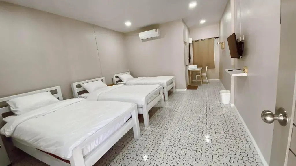 Juni House Chumphon