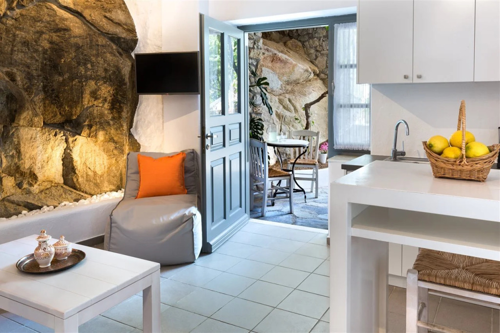 BayBees Sea View Residence