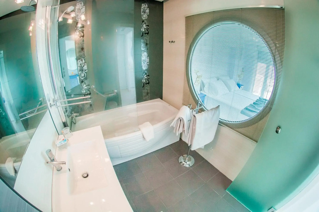 Hydrele Beach Hotel & Village