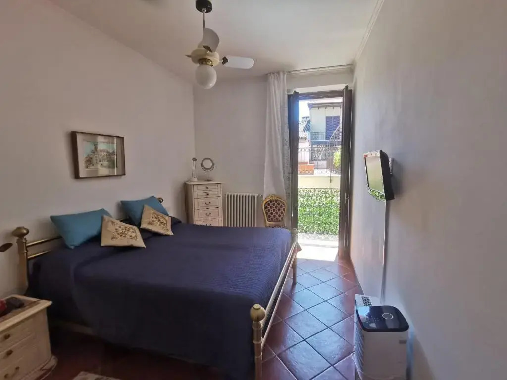Dolfin - Nel Centro di Stresa - by Impero House