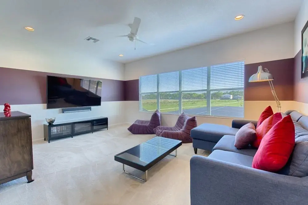 Stunning 6 bed Villa With Modern Decor and South Facing Pool and spa Overlooking Water - 371