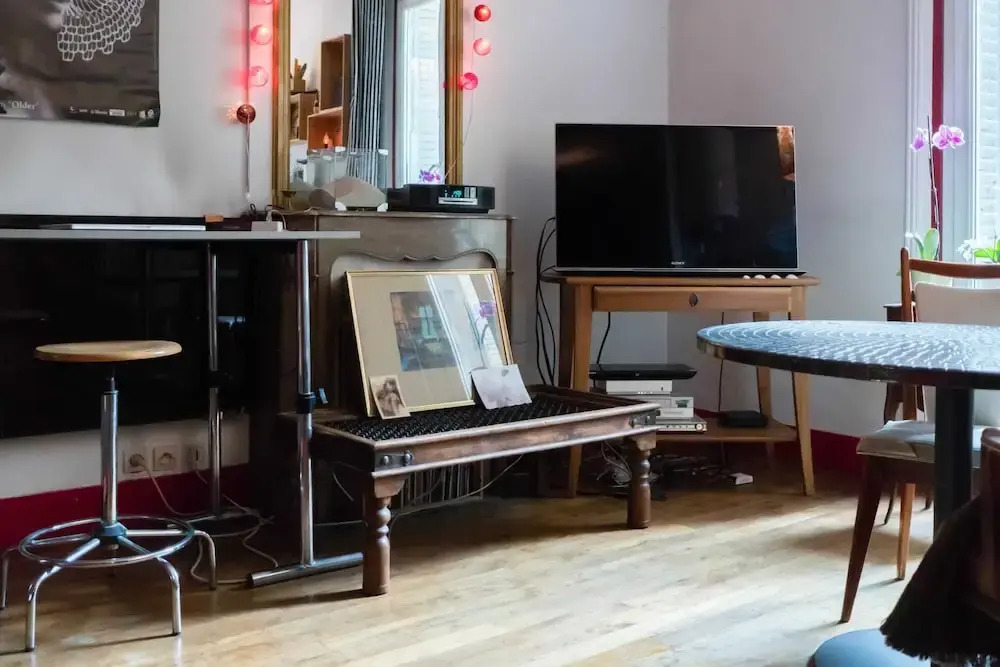 Charming Bright Apartment at Montparnasse