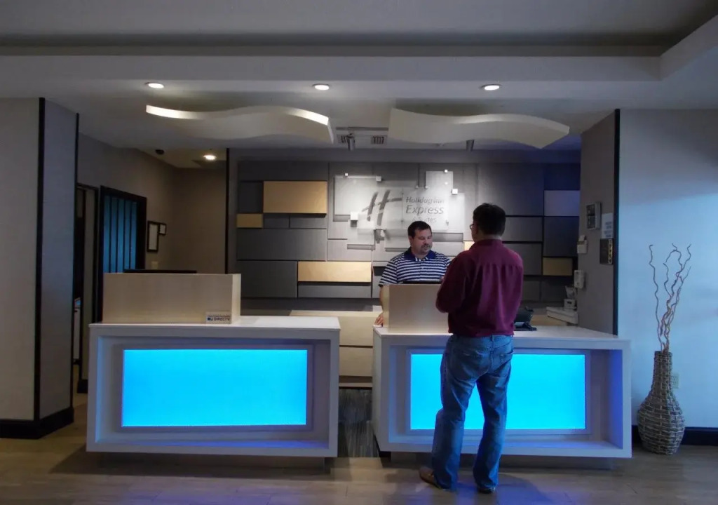 Comfort Inn & Suites Miami - Route 66