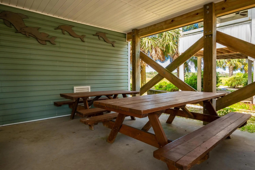 Coastal Living by Oak Island Accommodations