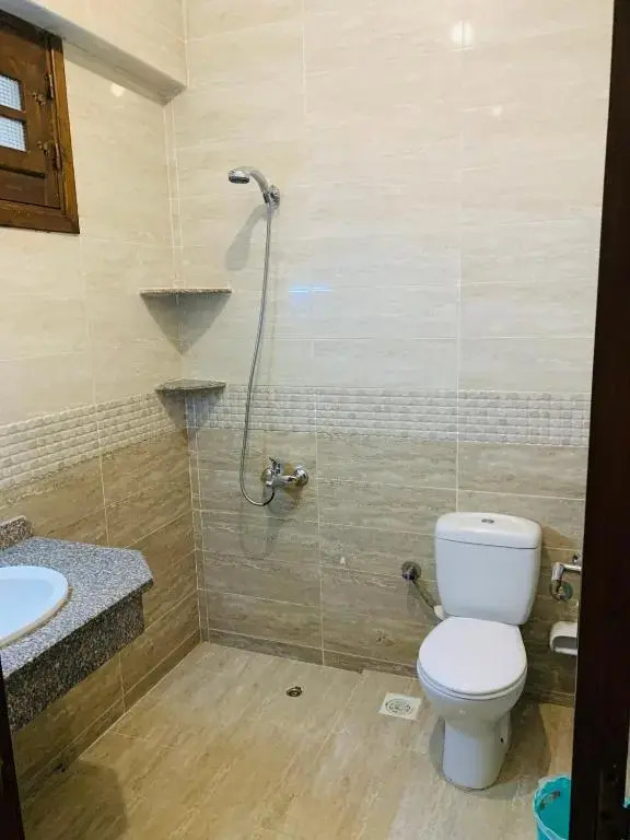 Relaxing 2-bdrm with strong Wi-Fi and private garden