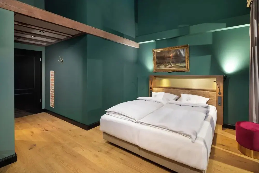 HRO Hotel Rittergut Osthoff GmbH