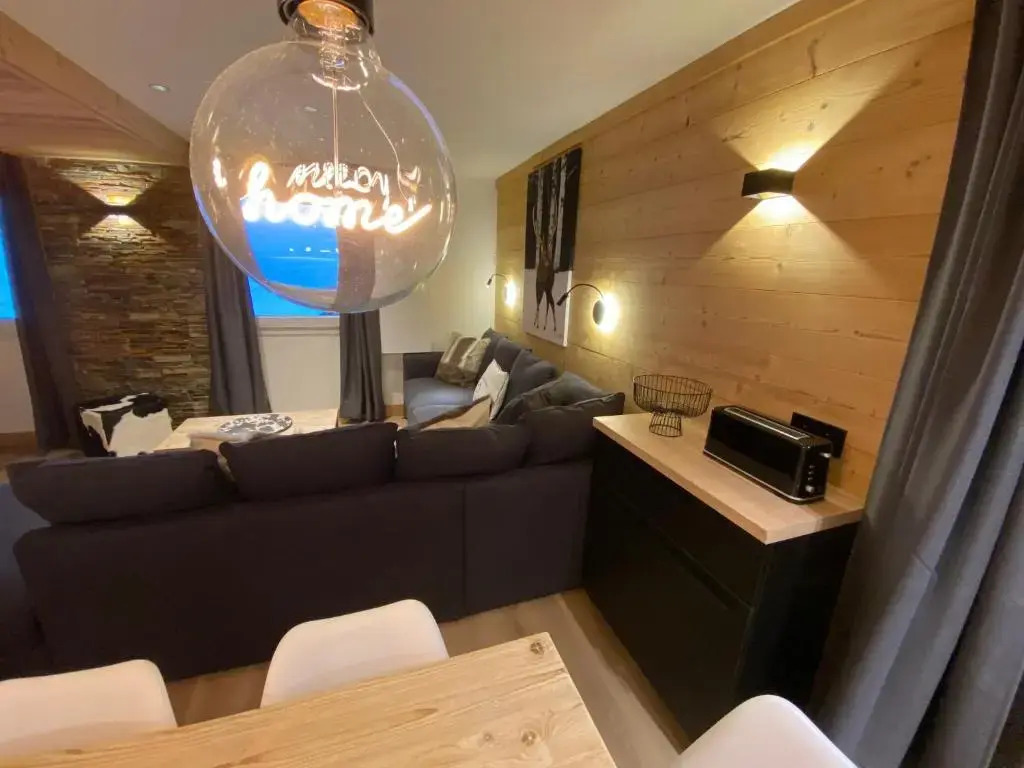 L'Etesy, rénové en 2021, pied des pistes et spa