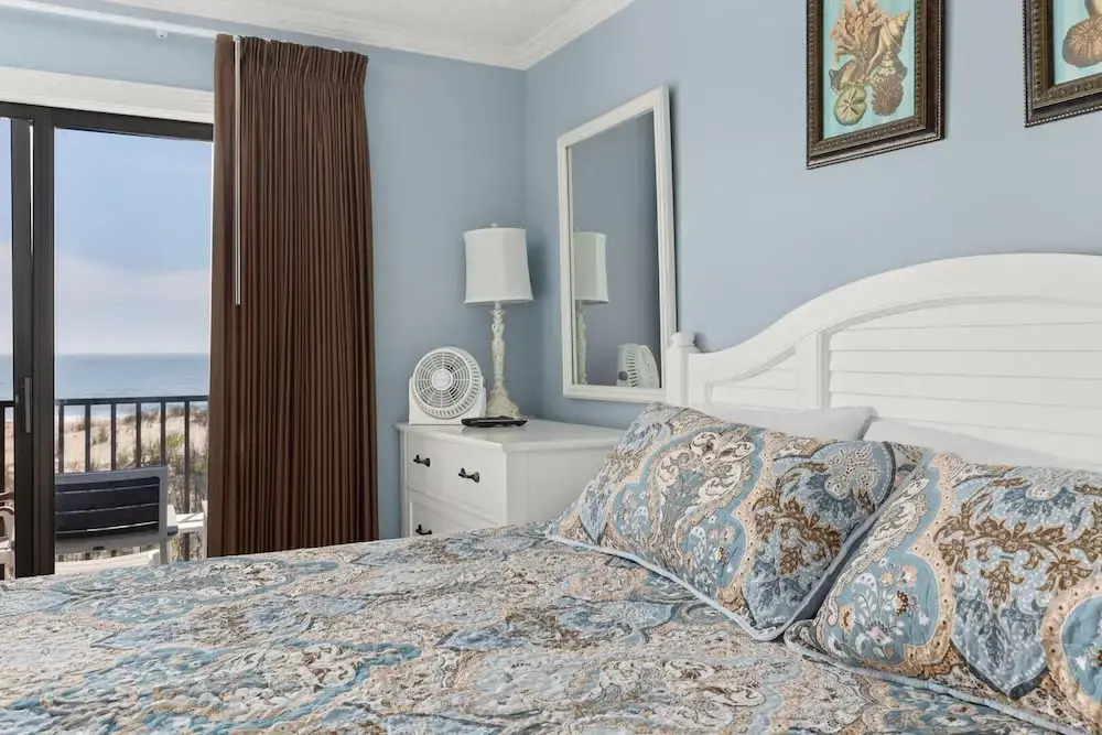 Bimini 105 2 Bedroom Condo by RedAwning