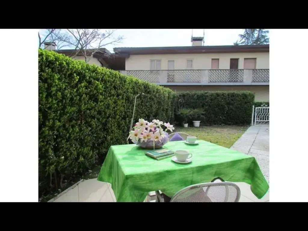 Villa with garden and beach place