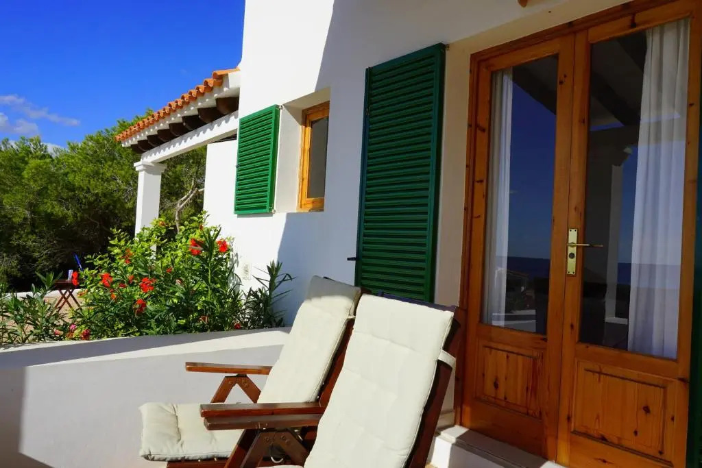 Voga Mari - Astbury Formentera