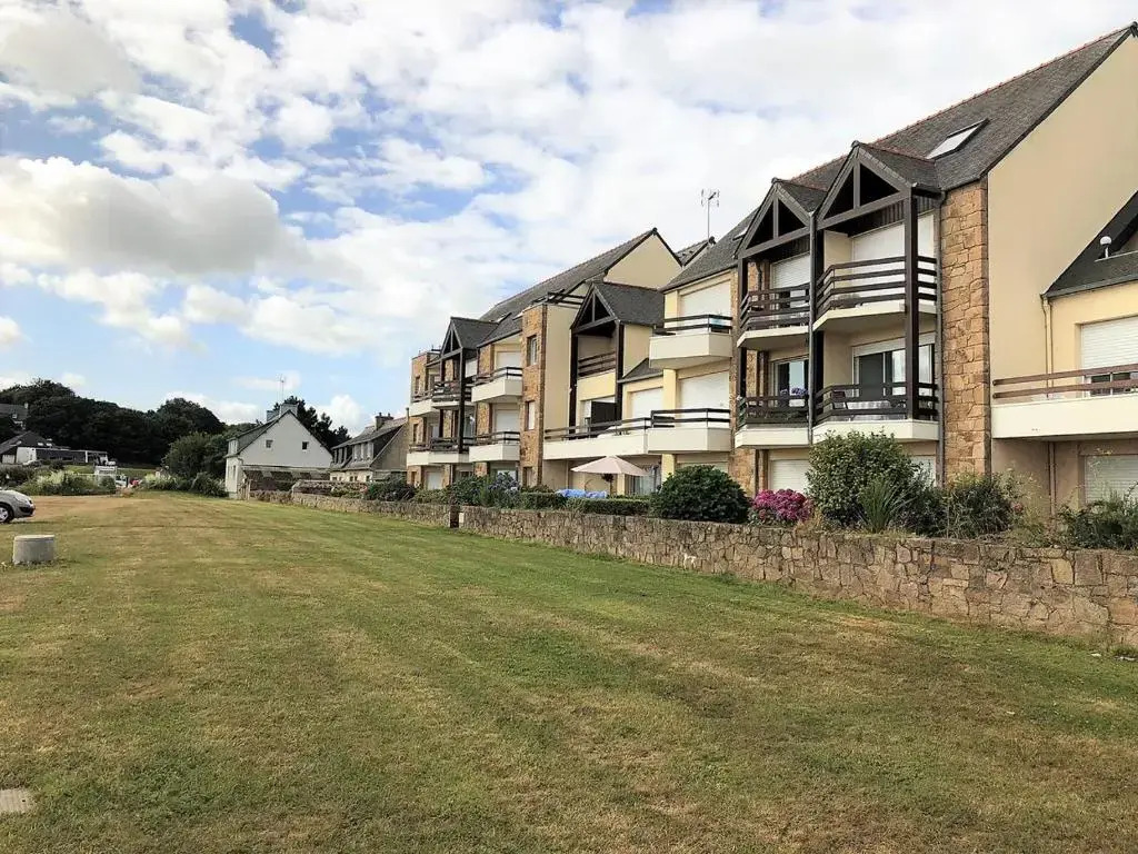 Appartement VUE MER avec terrasse-jardinet à PERROS-GUIREC - Réf 825