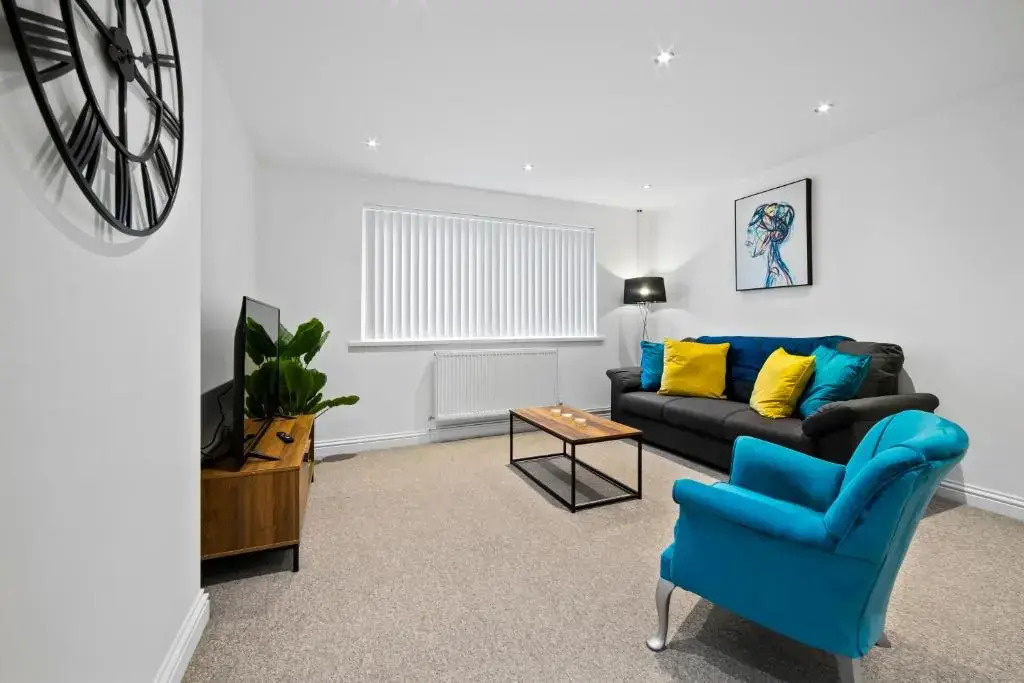 Village Hideaway 2 Bedroom Apartment North Cardiff