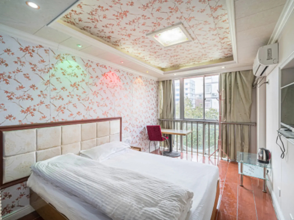 Jixiang Hotel