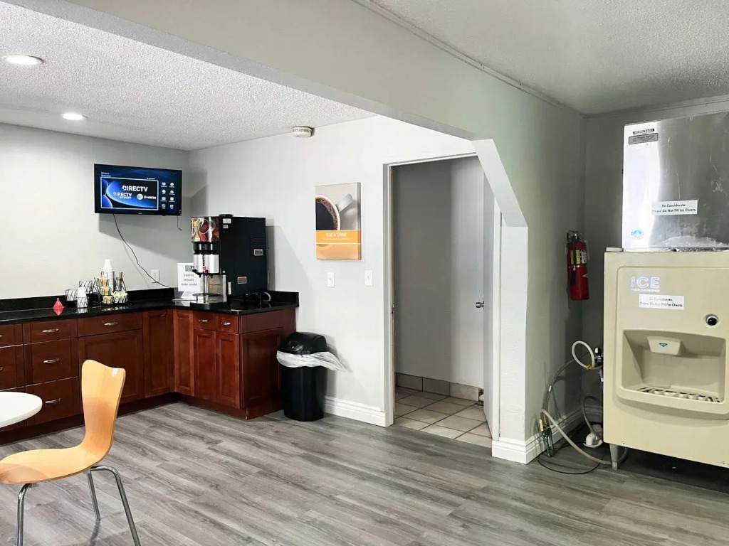 Studio 6 Suites Dayton OH Englewood