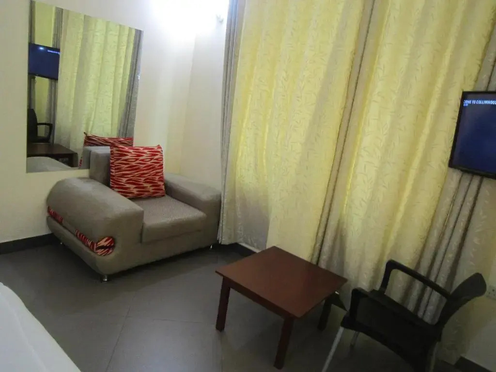 FQ Village Hotel