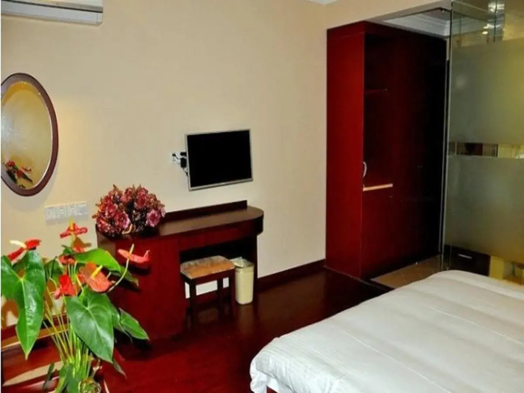 GreenTree Inn Wuxi Binhu District Gonghu Avenue Jinchengwan Park Express Hotel