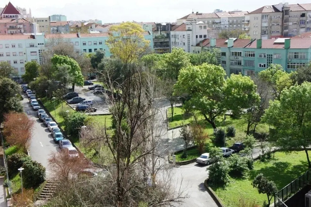 Rent4Rest Lisbon Family & Friends apartment in Roma Avenue