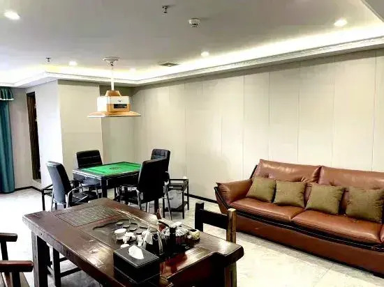 Penghu Hotel (Shenzhen Pinghu Metro Station)