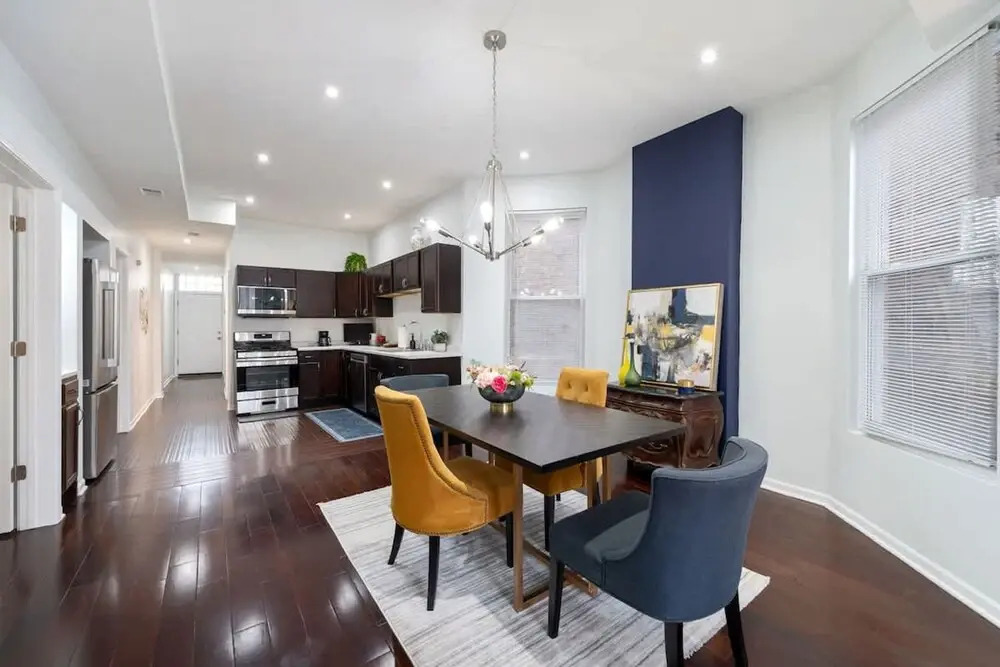 Chic and Cozy 3-bed Escape in Chicago