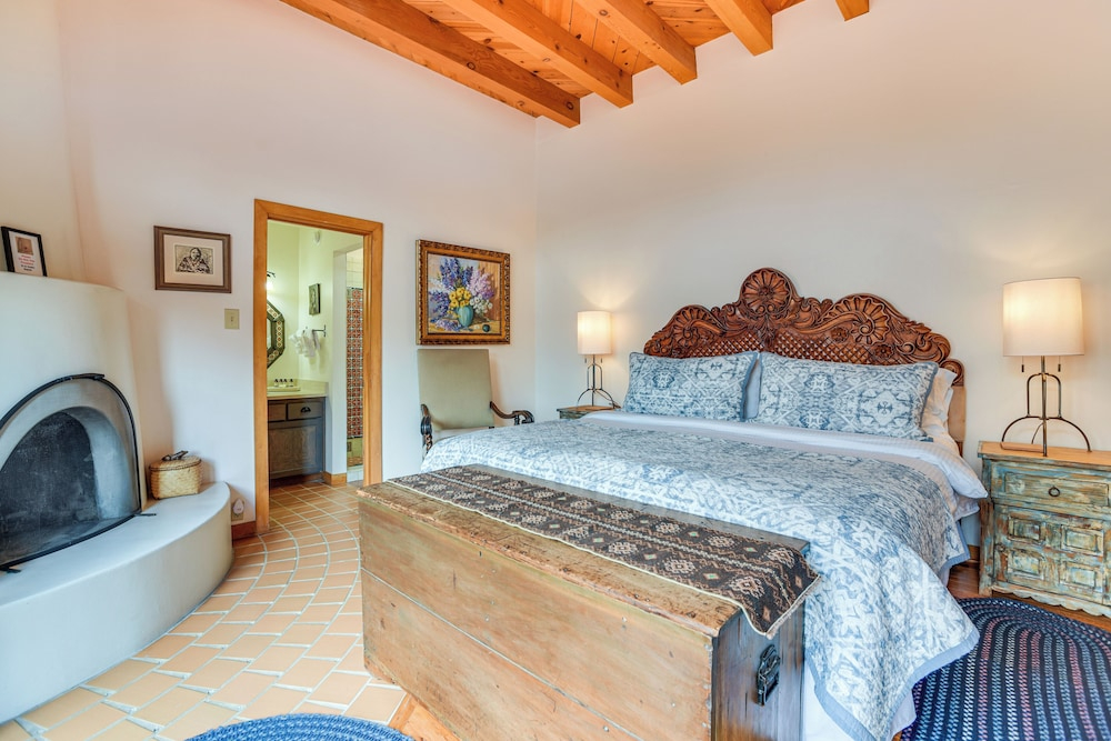 Heated Pool Access! Mtn-View Santa Fe Home, Patio