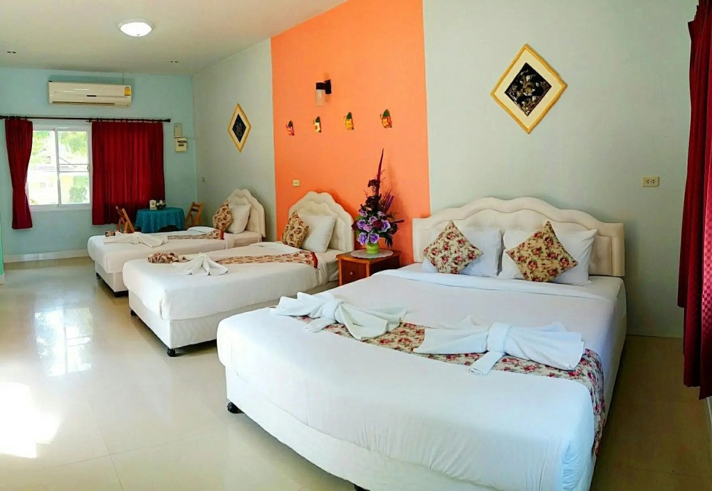 Tanaosri & Creekside Resort