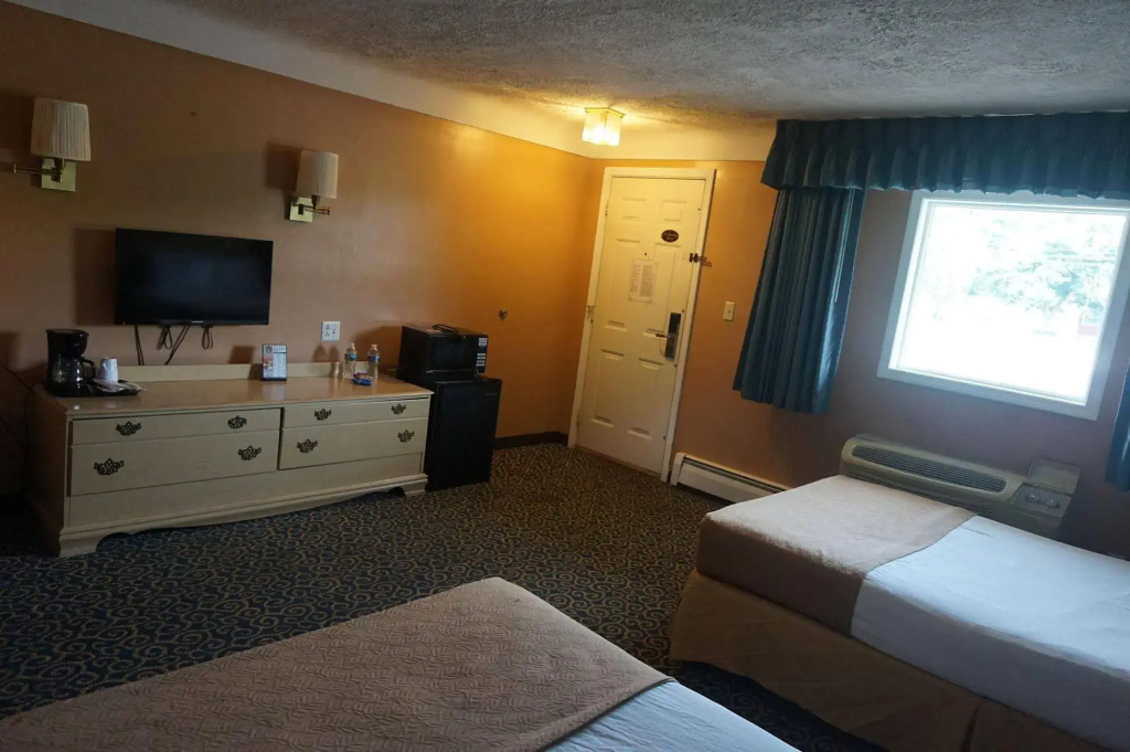 Bellevue Hotel and Suites