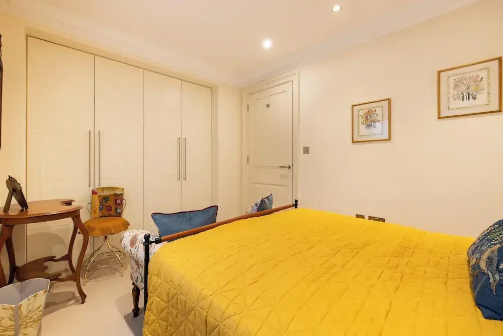 Large 3-bed 5-guest 1841 Duplex House Paddington