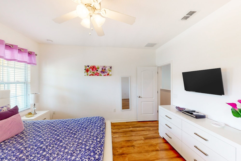 Gated-entry Townhome With Private Pool, Patio, Game Room, AC, & W/D