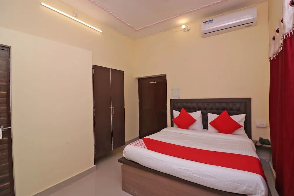 OYO 17171 Sandhya Guest House