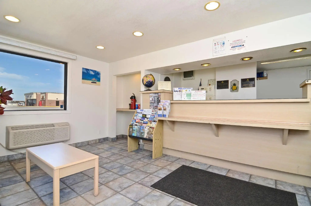 Americas Best Value Inn - Lincoln