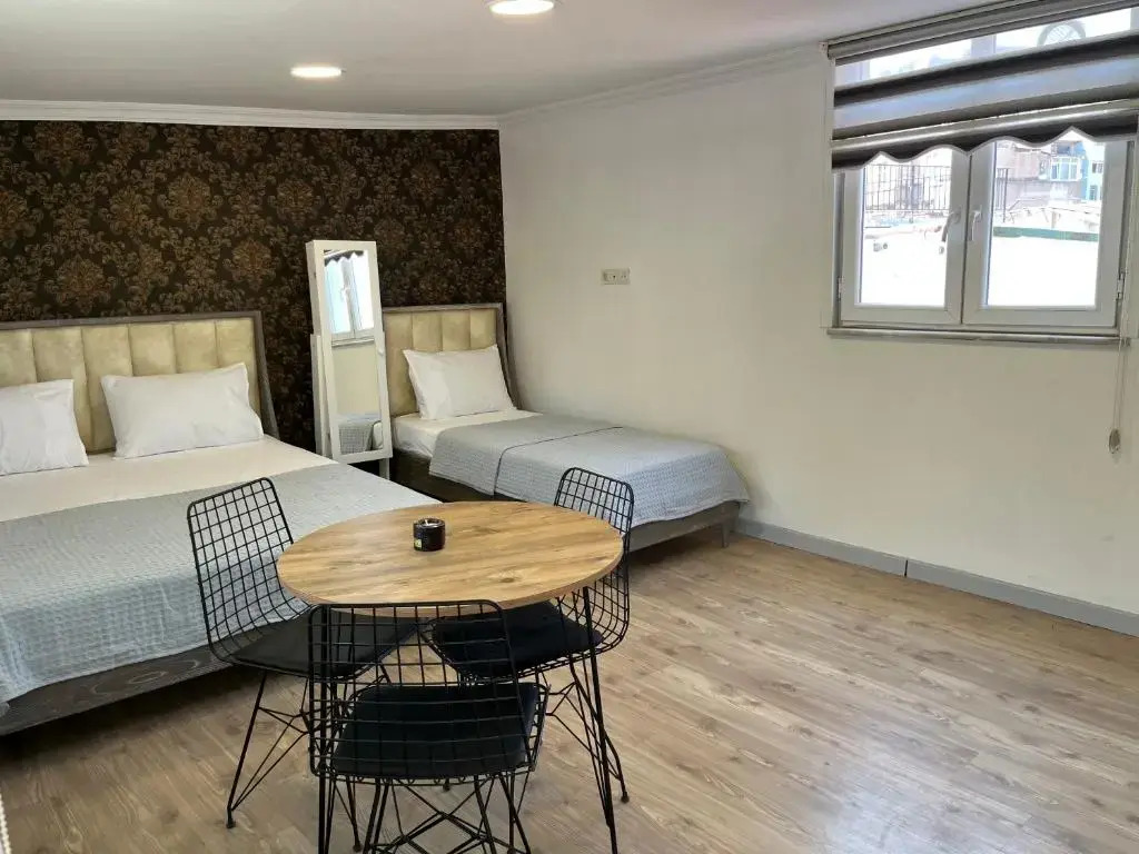 Taksim Neo Pera Suites