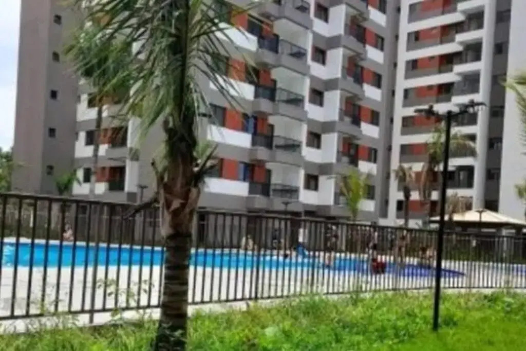 Apartamento na Praia Martim de Sá com linda vista