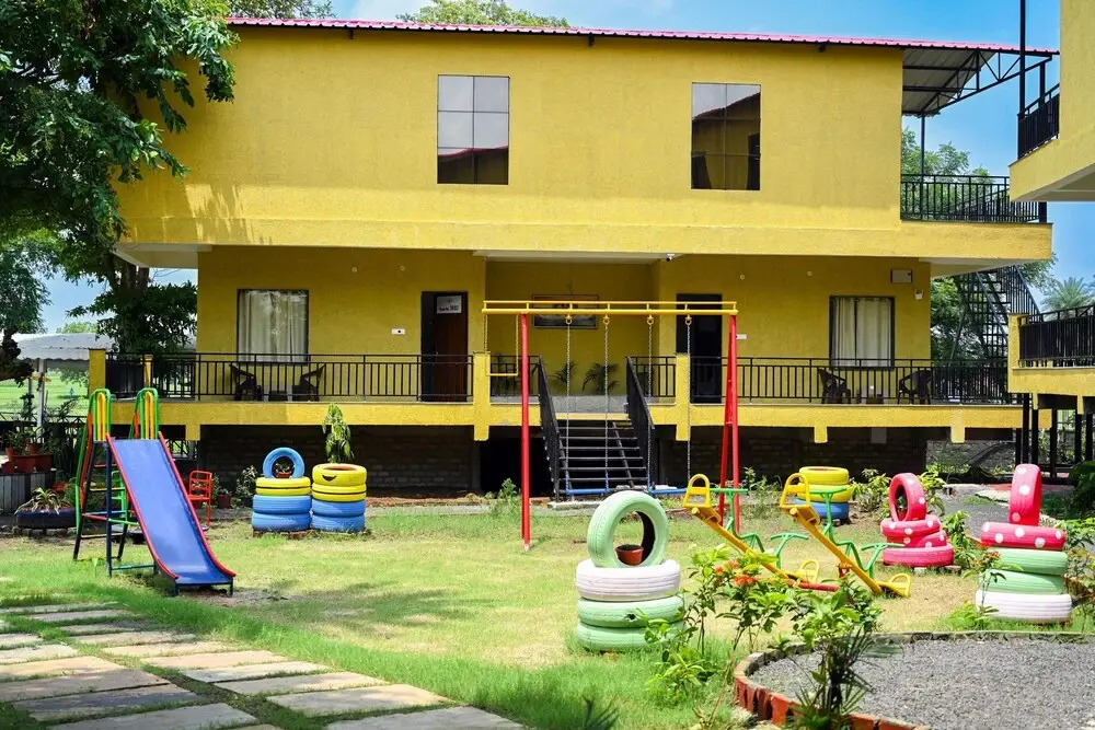 TGI Insignia Resort & Villa's