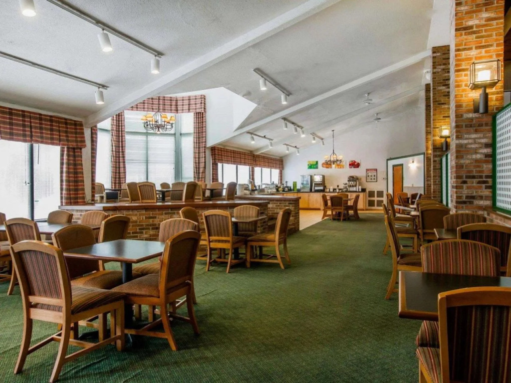 Cambria Hotel Lake Placid - Lakeside Resort