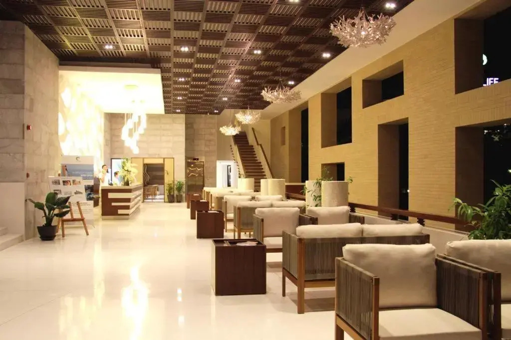 The Cliff Resort & Residences