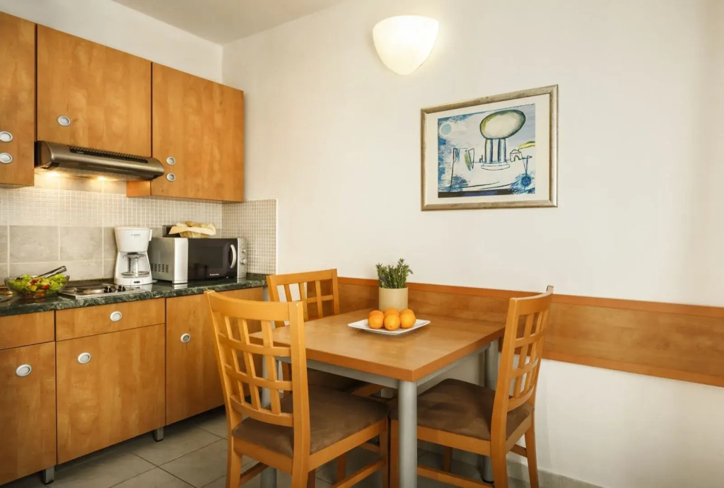 Maistra Select Amarin Resort